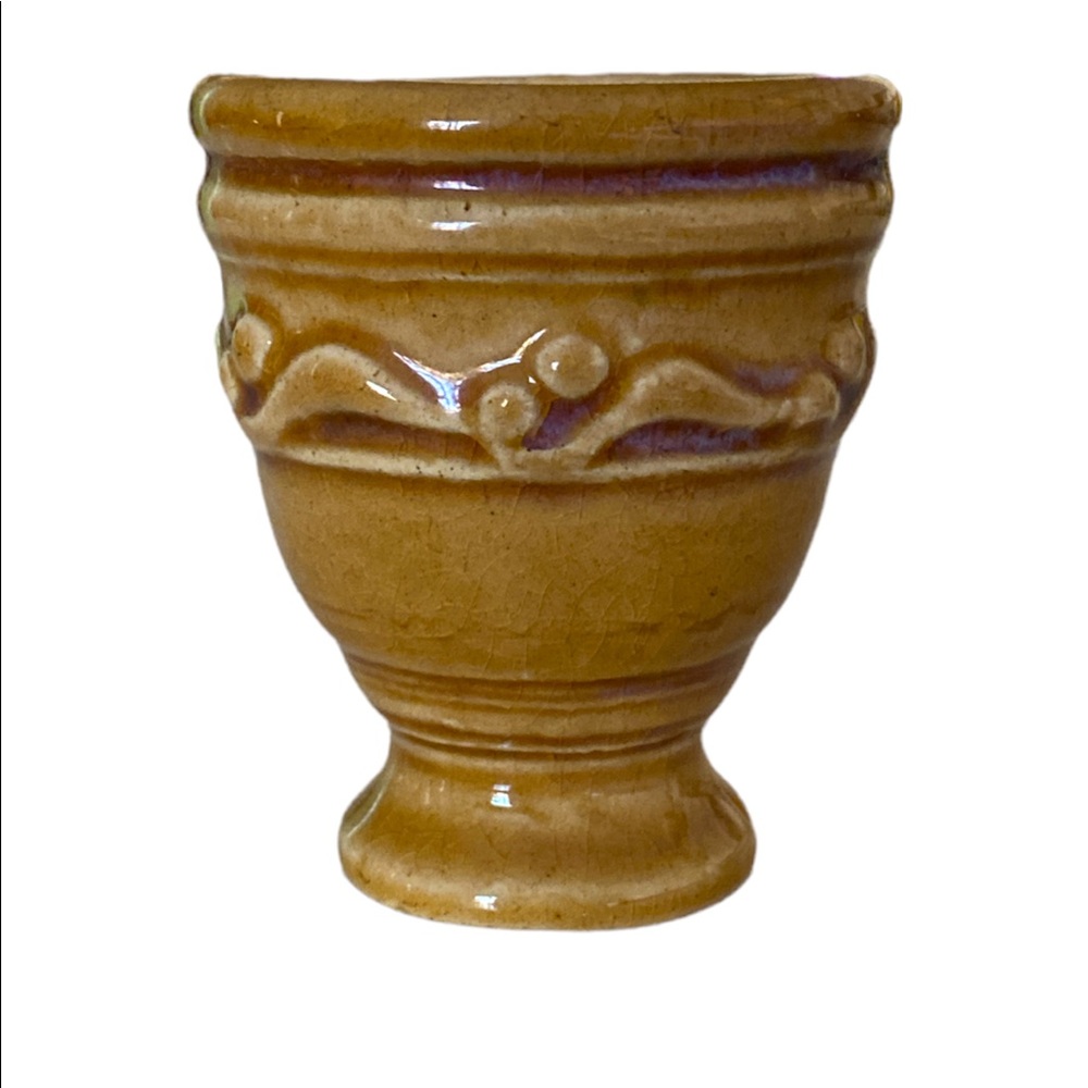 Small ceramics.